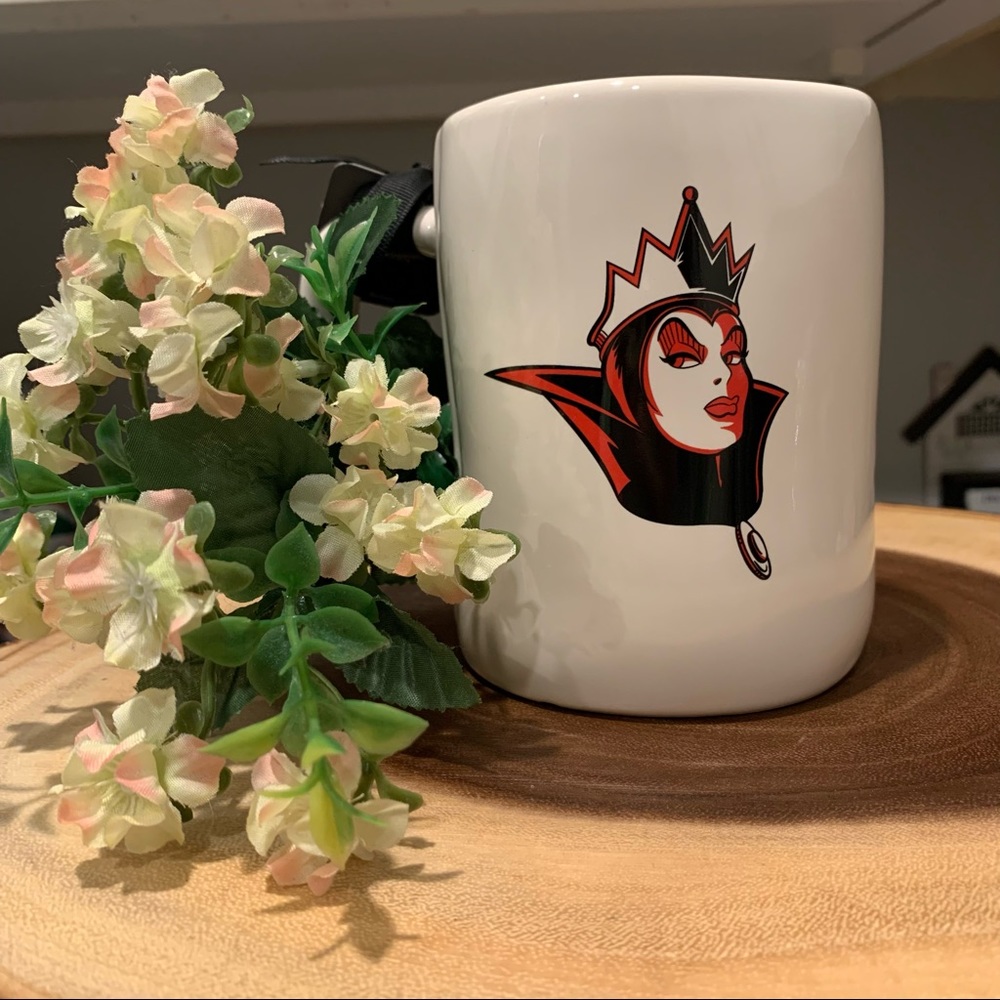Rae Dunn “Evil Queen” from Snow White Mug 🍎✨